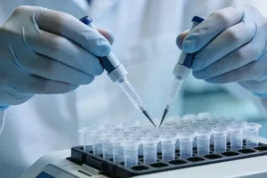 歌舞伎面谱综合征患儿典型面部特征示意图