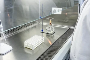 鲁宾斯坦-泰比综合征患儿特征面容示意图