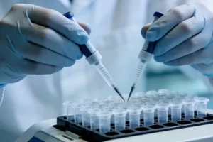 医生与晚期肺癌患者及家属沟通病情