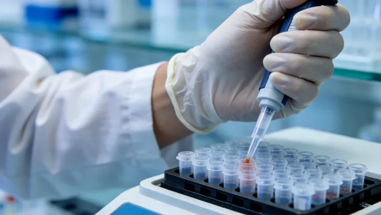 不同影像学检查（CT、MRI、PET-CT）示意图对比