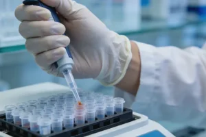 基因检测报告与血药浓度报告对比示意图