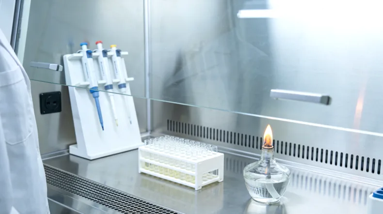 家属与医生就代签事宜进行沟通