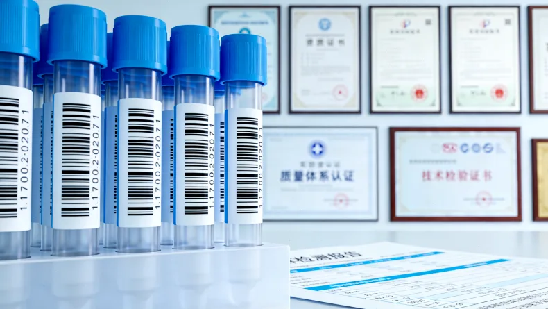 EGFR靶向药作用机制与指甲结构示意图