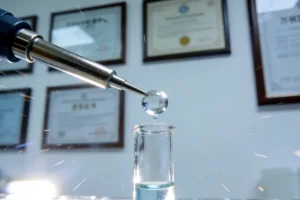 医生与乳腺癌患者沟通基因检测报告