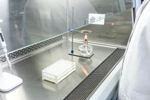 NTRK基因融合示意图与靶向药物作用机制