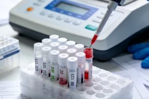 吸烟者与非吸烟者肺癌驱动基因突变频率对比图