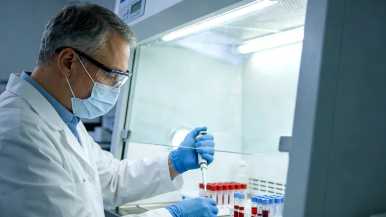 化疗与靶向治疗无进展生存期数据对比图表