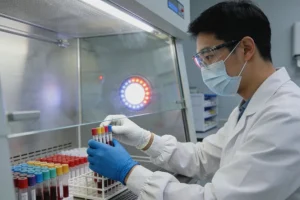 医生与患者沟通ctDNA检测报告